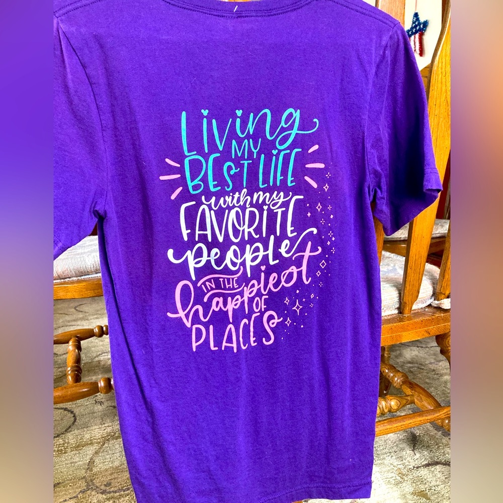 Disney V-Neck Tshirt S